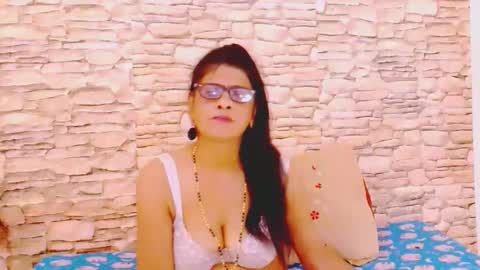 Snapshot of indianallure chatting on 03.12.25 Femiez online show from 03.12.25