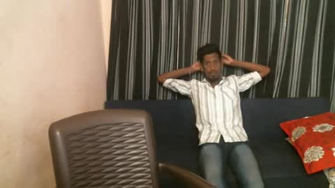 Snapshot of indianbull2023 chatting on 06.19.26 indian slim boy with big for u online show from 06.19.26