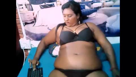 Snapshot of indiancherry4u2luv chatting on 03.10.25 indiancherry4u2luv online show from 03.10.25