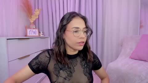 Snapshot of indiancutie_ chatting on 01.26.25 MIA online show from 01.26.25