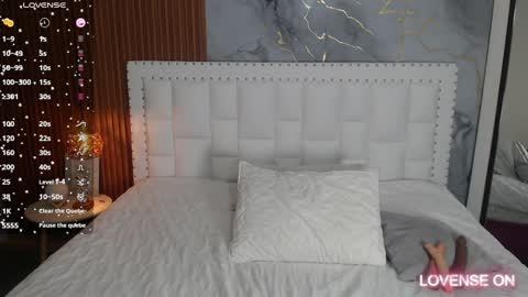 LITTLE AINHOA  online show from 12.30.24