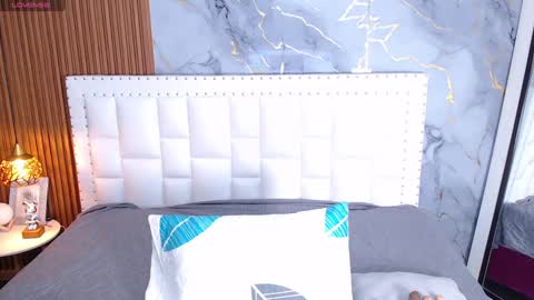 LITTLE AINHOA  online show from 01.24.25