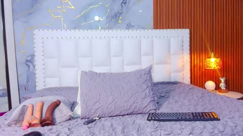 LITTLE AINHOA  online show from 02.12.25