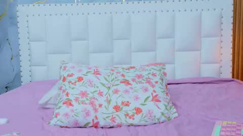 LITTLE AINHOA  online show from 10.09.25