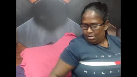 Snapshot of indiandeluxe chatting on 11.12.25 indiandeluxe online show from 11.12.25