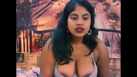 Snapshot of indiandiva27 chatting on 02.25.26 indiandiva27 online show from 02.25.26