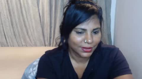Snapshot of indiandreams_ chatting on 02.28.25 Palavi online show from 02.28.25
