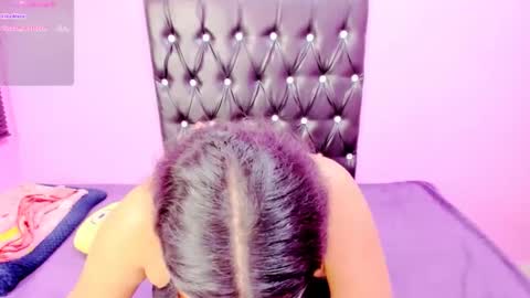 PARADISEQUEEN online show from 02.01.25