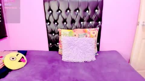 PARADISEQUEEN online show from 02.06.25