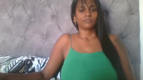 Snapshot of indianjasmin chatting on 01.18.25 priya online show from 01.18.25
