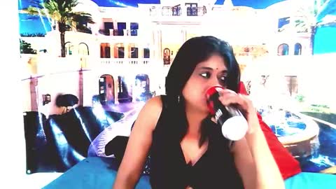 Mika online show from 01.08.26