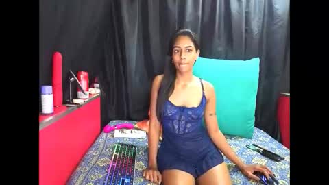 Snapshot of indiansexkitten23 chatting on 05.27.26 stella sexkitten online show from 05.27.26