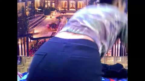 Snapshot of indiansexybutt4u2luv chatting on 04.25.26 indiansexybutt4u2luv online show from 04.25.26