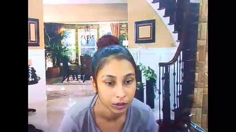 Snapshot of indiansexybutt4u2luv chatting on 05.18.26 indiansexybutt4u2luv online show from 05.18.26