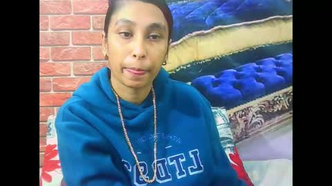 Snapshot of indiansexybutt4u2luv chatting on 06.22.26 indiansexybutt4u2luv online show from 06.22.26