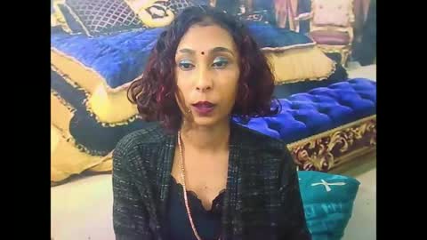 Snapshot of indiansexybutt4u2luv chatting on 07.07.26 indiansexybutt4u2luv online show from 07.07.26