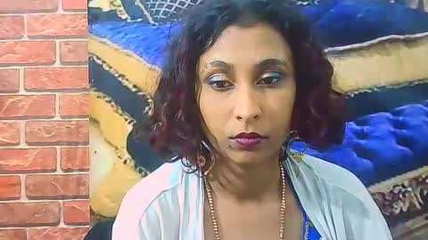 Snapshot of indiansexybutt4u2luv chatting on 07.18.26 indiansexybutt4u2luv online show from 07.18.26