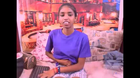 indiansexyslender4u2luv online show from 01.24.25