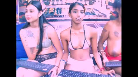 indiansexyslender4u2luv online show from 03.03.25