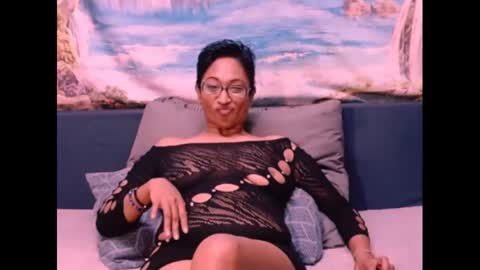 Shreya online show from 12.18.24