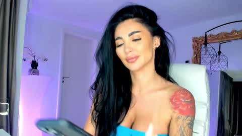 Snapshot of indiansweety chatting on 02.25.25 Hellen online show from 02.25.25