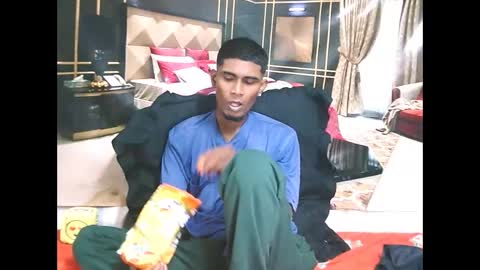 Snapshot of indianthuggin chatting on 05.15.26 BabyFace online show from 05.15.26