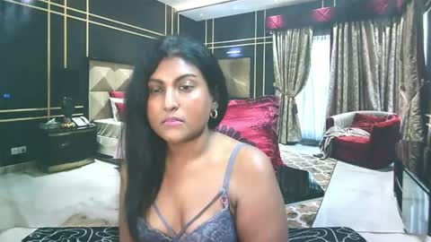 Snapshot of indianvelvetvixxen chatting on 08.06.26 IndianVelvet online show from 08.06.26