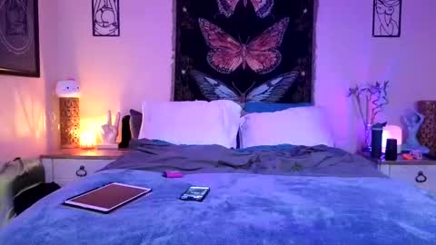 Indigo Bay online show from 06.09.26