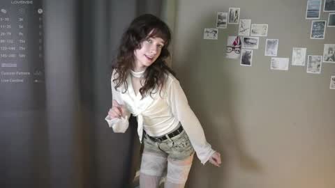 Snapshot of indiramcclamroch chatting on 05.09.26 My name Nancy online show from 05.09.26