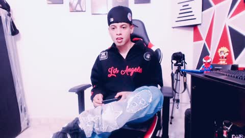 Snapshot of indomitablebeast chatting on 12.19.24 matias online show from 12.19.24