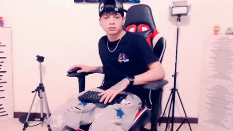 Snapshot of indomitablebeast chatting on 07.11.26 matias online show from 07.11.26