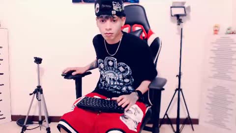 Snapshot of indomitablebeast chatting on 07.25.26 matias online show from 07.25.26