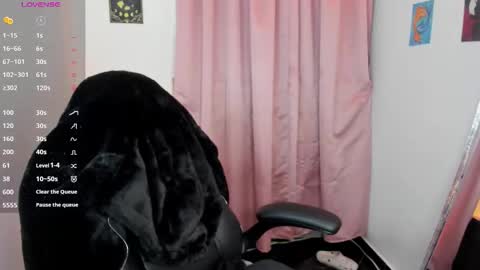 Snapshot of indra_cam chatting on 10.25.25 Diana online show from 10.25.25