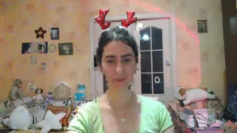 Snapshot of inelika chatting on 12.16.24 Inna  online show from 12.16.24