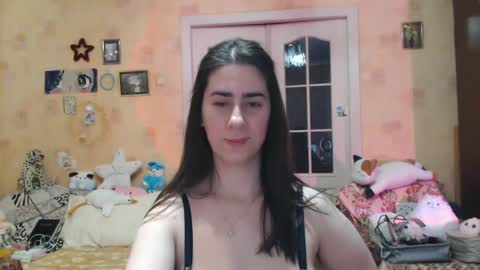 Snapshot of inelika chatting on 01.05.25 Inna  online show from 01.05.25