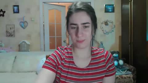 Snapshot of inelika chatting on 10.07.25 Inna  online show from 10.07.25