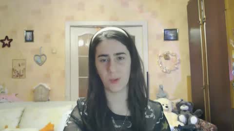 Snapshot of inelika chatting on 10.18.25 Inna  online show from 10.18.25