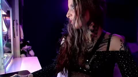 InesDesire online show from 12.31.24