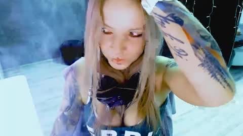 InesDesire online show from 10.01.25