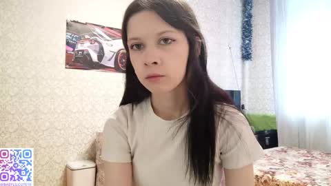 Snapshot of ingeborgalexanian chatting on 10.10.25 Emma online show from 10.10.25