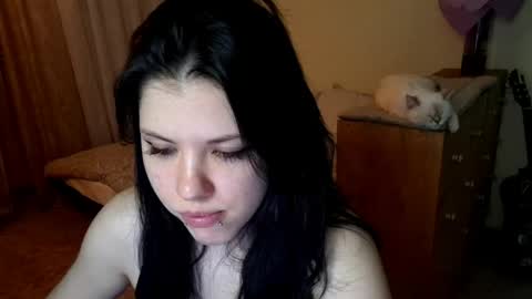 Mia online show from 04.17.26