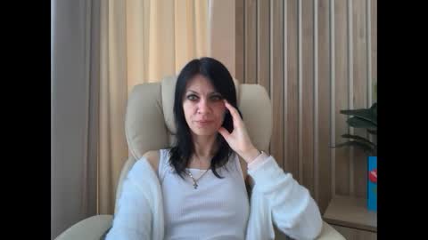 Snapshot of injaathome chatting on 04.22.26 InjaAtHome online show from 04.22.26