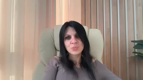 Snapshot of injaathome chatting on 05.11.26 InjaAtHome online show from 05.11.26