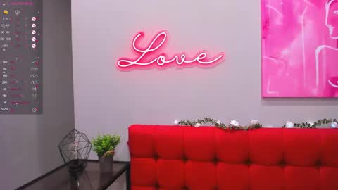 Snapshot of innalovely chatting on 02.27.25 Inna online show from 02.27.25