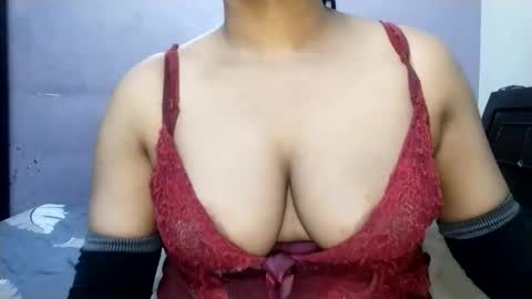 Snapshot of innocent_mannu chatting on 05.21.26 Innocent mannu online show from 05.21.26