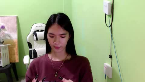 Reign online show from 11.06.25