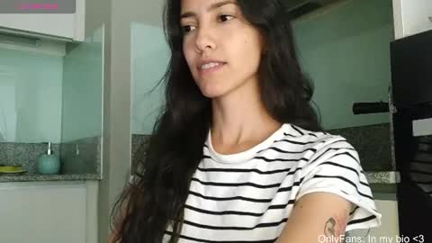 Snapshot of innocentlatiina chatting on 03.22.26 Laroa online show from 03.22.26