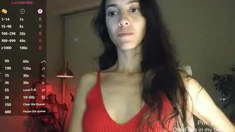 Snapshot of innocentlatiina chatting on 05.30.26 Laroa online show from 05.30.26