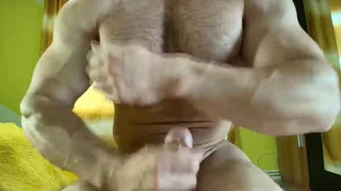 Snapshot of insanephisique chatting on 10.29.25 insanephisique online show from 10.29.25