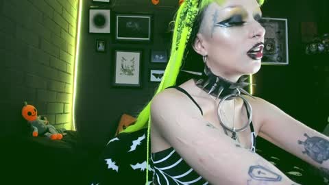 Snapshot of insania_999 chatting on 12.04.24   SANIA  online show from 12.04.24